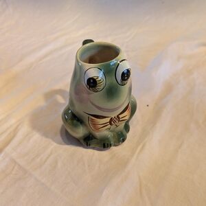 2/20$ Vintage Green Frog Ceramic Mug
